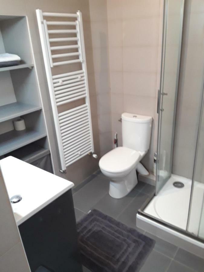 Apartment With Car Park - Charonne Neighborhood ปารีส ภายนอก รูปภาพ