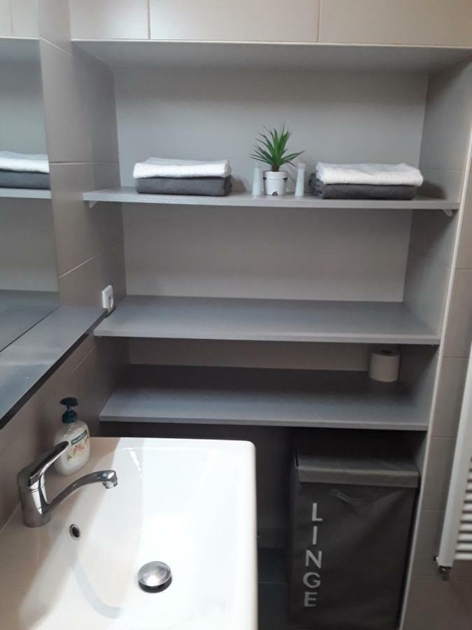 Apartment With Car Park - Charonne Neighborhood ปารีส ภายนอก รูปภาพ